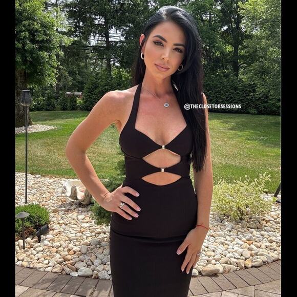 ZARA Blogger Fave!!! Viral Black Cutout Midi Dress NWT – Iconic Style 🖤 - Picture 4 of 16